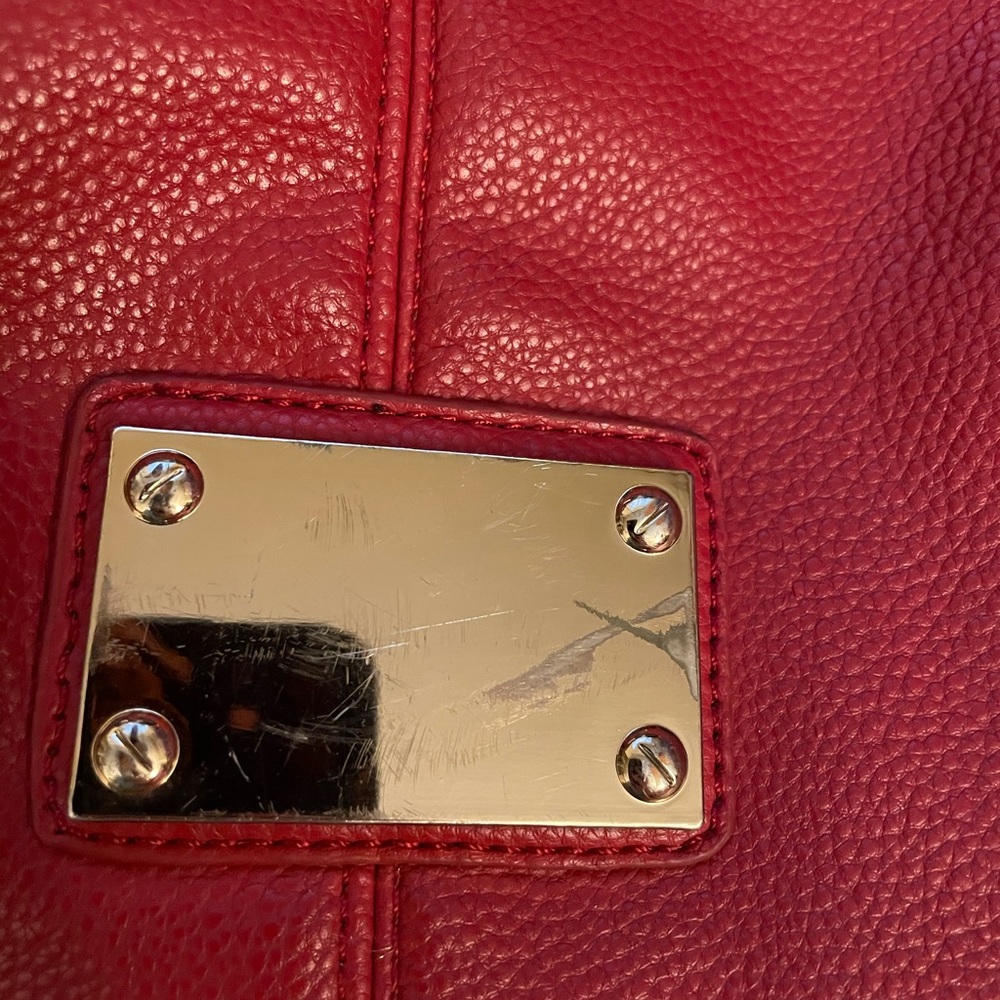 Red Purse - Picture 2 of 8